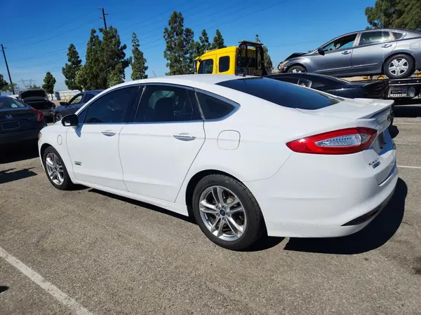 3FA6P0SU2GR115477 2016 FORD FUSION - Image 2