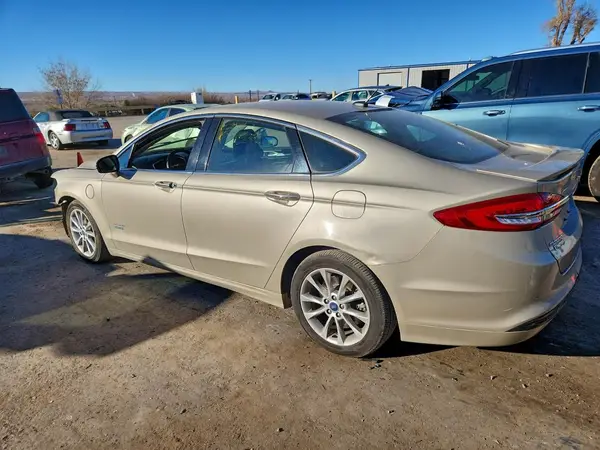 3FA6P0SU2HR129784 2017 FORD FUSION - Image 2
