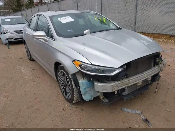 3FA6P0SU2HR153423 2017 FORD FUSION - Image 1