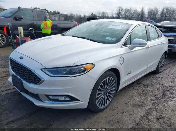 3FA6P0SU2HR303739 2017 FORD FUSION - Image 2