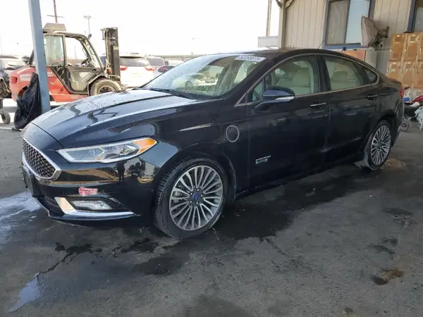 3FA6P0SU2HR379624 2017 FORD FUSION - Image 1