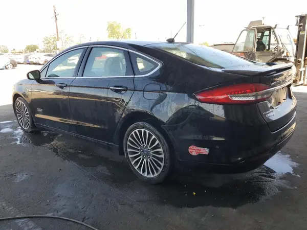 3FA6P0SU2HR379624 2017 FORD FUSION - Image 2