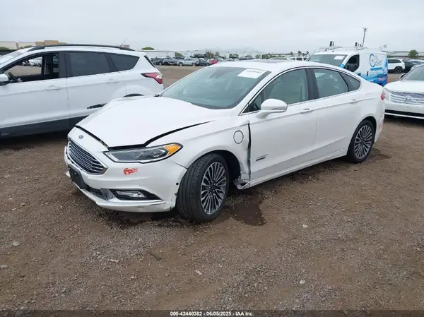 3FA6P0SU2HR379834 2017 FORD FUSION - Image 2