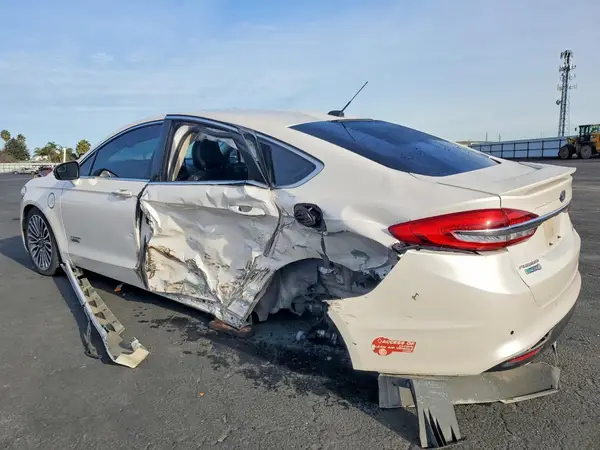 3FA6P0SU2JR224867 2018 FORD FUSION - Image 2