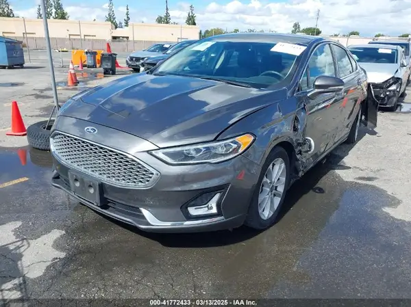 3FA6P0SU2KR114886 2019 FORD FUSION - Image 2