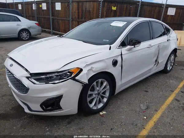 3FA6P0SU2LR218084 2020 FORD FUSION - Image 2