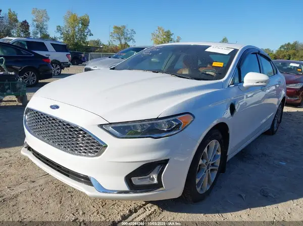3FA6P0SU2LR228176 2020 FORD FUSION - Image 2