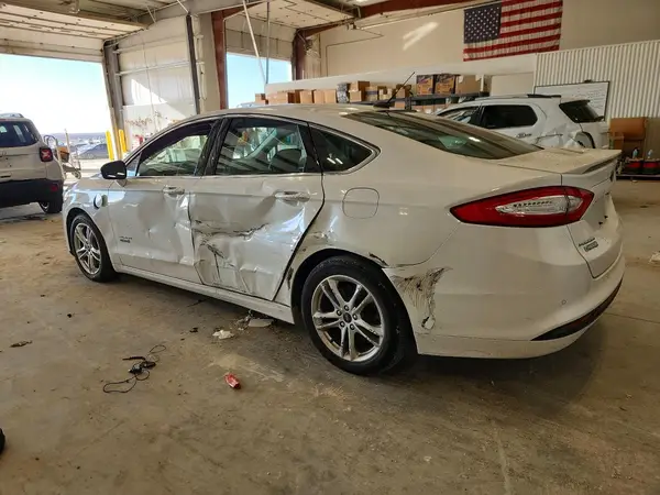 3FA6P0SU3GR229827 2016 FORD FUSION - Image 2