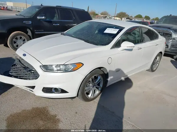 3FA6P0SU3GR241895 2016 FORD FUSION - Image 2