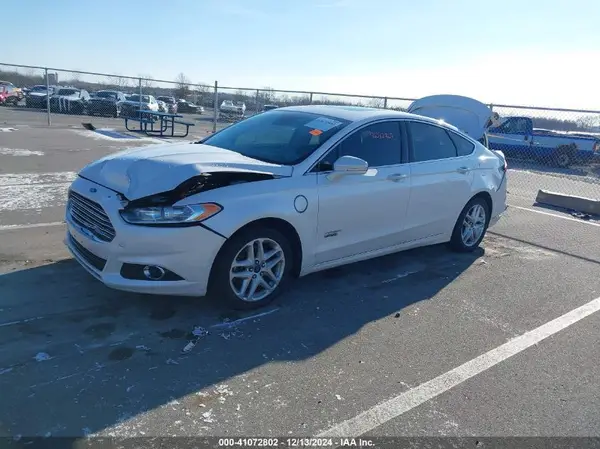 3FA6P0SU3GR304560 2016 FORD FUSION - Image 2