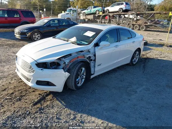 3FA6P0SU3GR311816 2016 FORD FUSION - Image 2