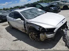 3FA6P0SU3HR102013 2017 FORD FUSION