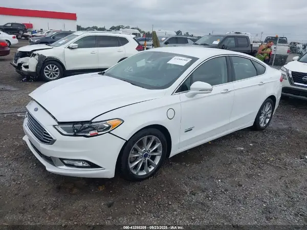 3FA6P0SU3HR191310 2017 FORD FUSION - Image 2