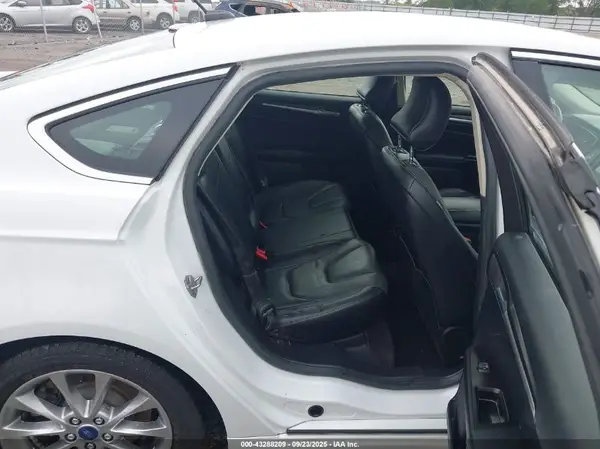 3FA6P0SU3HR191310 2017 FORD FUSION - Image 8