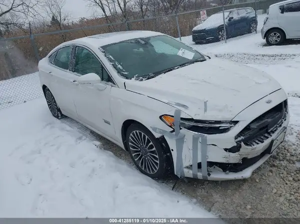 3FA6P0SU3HR191341 2017 FORD FUSION - Image 1