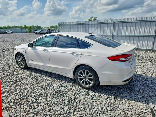 3FA6P0SU3HR282397 2017 FORD FUSION - Image 2