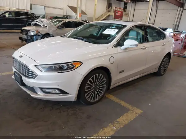 3FA6P0SU3HR330190 2017 FORD FUSION - Image 2