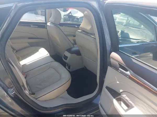 3FA6P0SU3HR335583 2017 FORD FUSION - Image 8