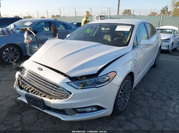 3FA6P0SU3HR380491 2017 FORD FUSION - Image 2