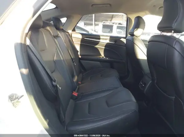 3FA6P0SU3HR380491 2017 FORD FUSION - Image 8