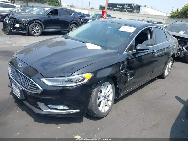 3FA6P0SU3JR110585 2018 FORD FUSION - Image 2