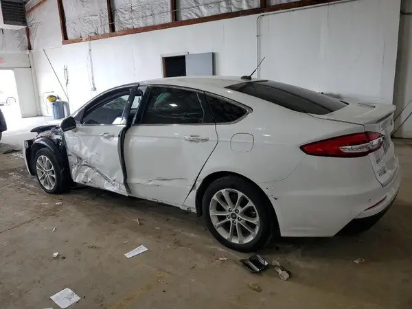 3FA6P0SU3KR104674 2019 FORD FUSION - Image 2