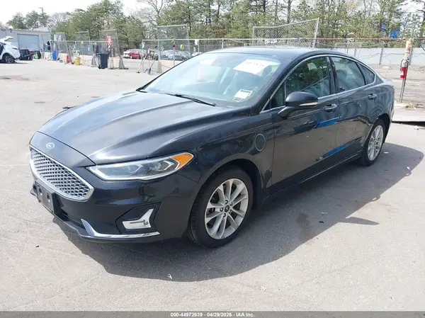 3FA6P0SU3KR212423 2019 FORD FUSION - Image 2