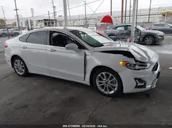 3FA6P0SU3KR251786 2019 FORD FUSION