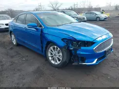 3FA6P0SU3KR258401 2019 FORD FUSION