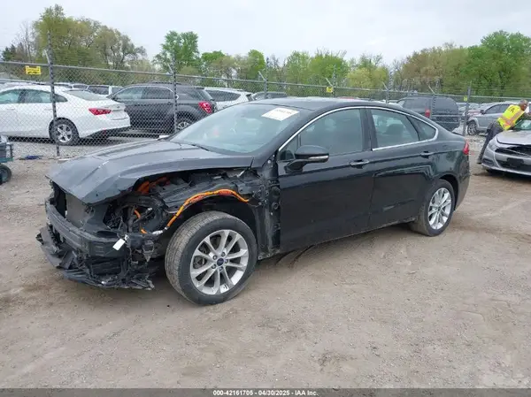 3FA6P0SU3KR284979 2019 FORD FUSION - Image 2
