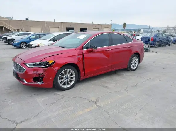 3FA6P0SU3LR155528 2020 FORD FUSION - Image 2