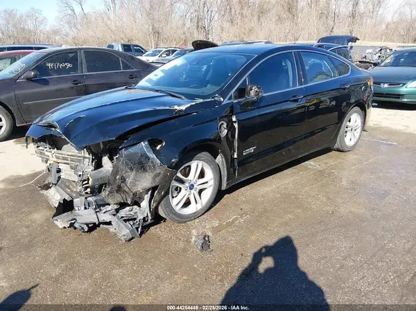 3FA6P0SU4GR106165 2016 FORD FUSION - Image 2