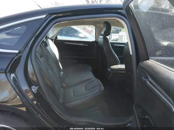 3FA6P0SU4GR106165 2016 FORD FUSION - Image 8