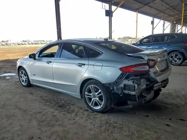 3FA6P0SU4GR305443 2016 FORD FUSION - Image 2