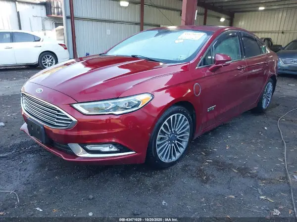 3FA6P0SU4HR147204 2017 FORD FUSION - Image 2