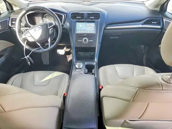3FA6P0SU4HR275863 2017 FORD FUSION - Image 8