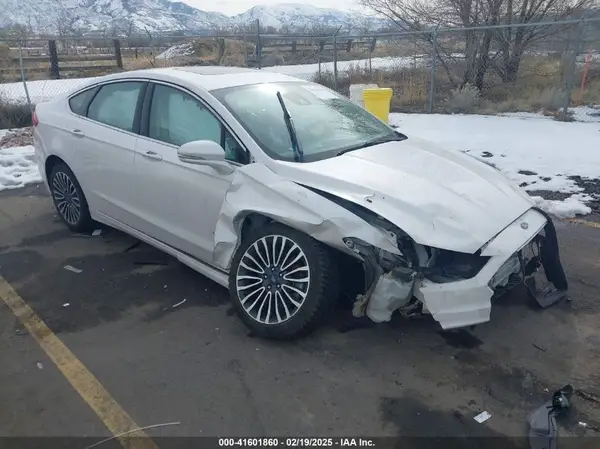 3FA6P0SU4HR380502 2017 FORD FUSION - Image 1
