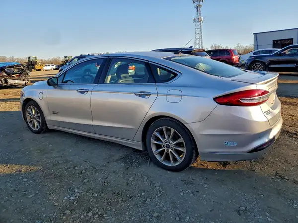 3FA6P0SU4HR390575 2017 FORD FUSION - Image 2