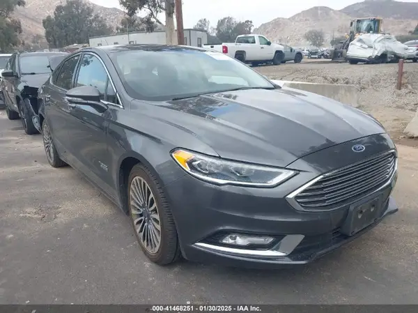 3FA6P0SU4JR145975 2018 FORD FUSION - Image 1