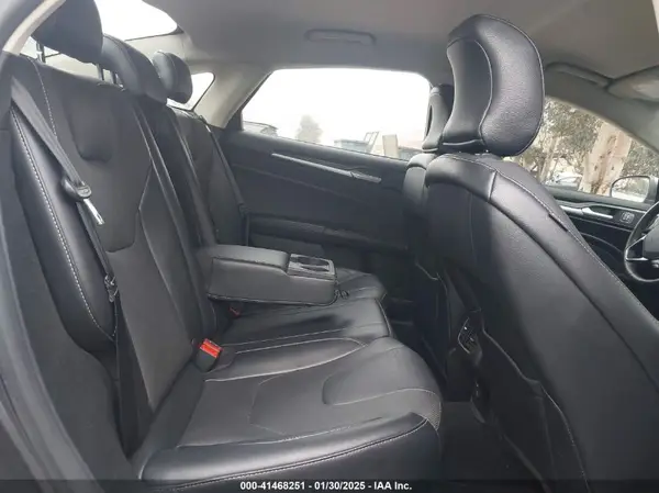 3FA6P0SU4JR145975 2018 FORD FUSION - Image 8