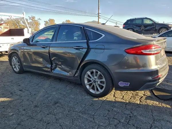 3FA6P0SU4KR148960 2019 FORD FUSION - Image 2