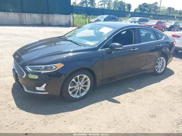 3FA6P0SU4KR228100 2019 FORD FUSION - Image 2