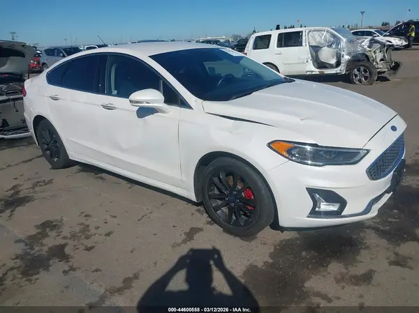 3FA6P0SU4KR252252 2019 FORD FUSION - Image 1
