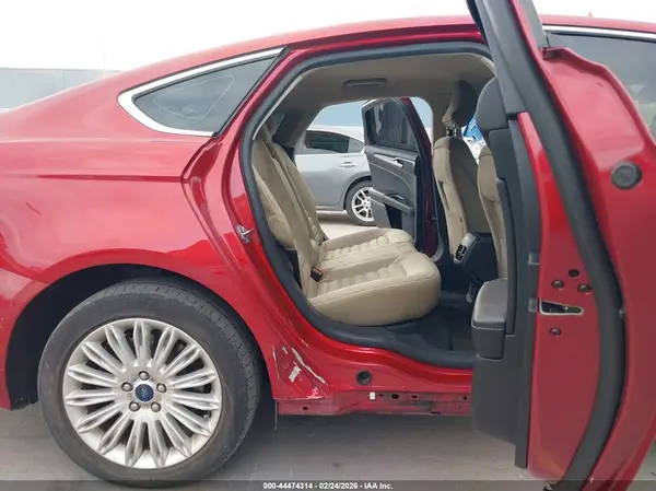 3FA6P0SU4LR114177 2020 FORD FUSION - Image 8