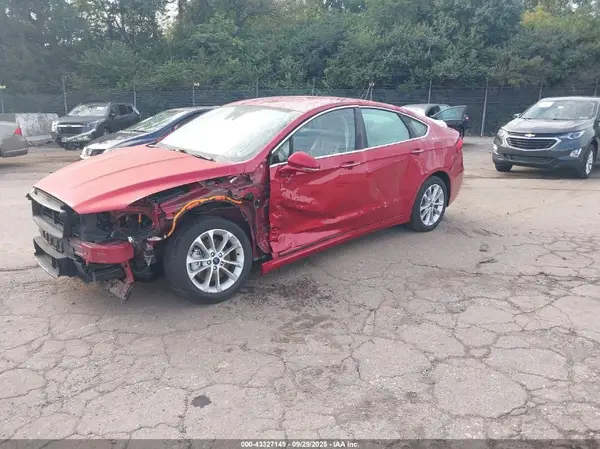 3FA6P0SU4LR132193 2020 FORD FUSION - Image 2