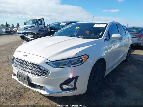 3FA6P0SU4LR149575 2020 FORD FUSION - Image 2