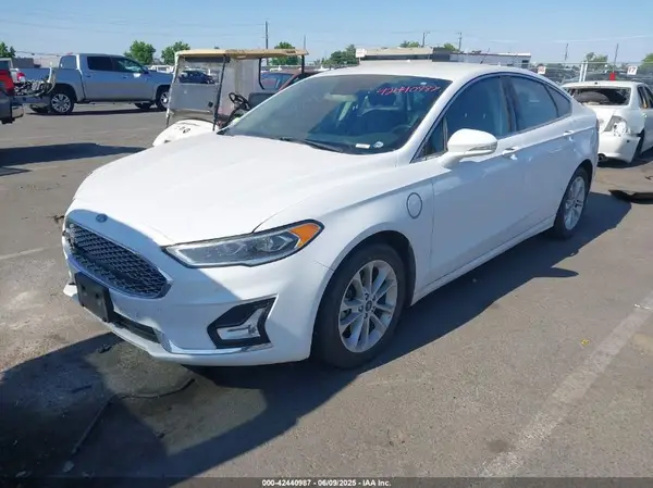 3FA6P0SU4LR246484 2020 FORD FUSION - Image 2