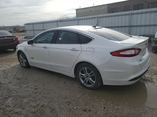 3FA6P0SU5GR145573 2016 FORD FUSION - Image 2