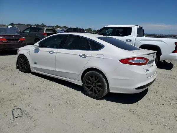 3FA6P0SU5GR206663 2016 FORD FUSION - Image 2