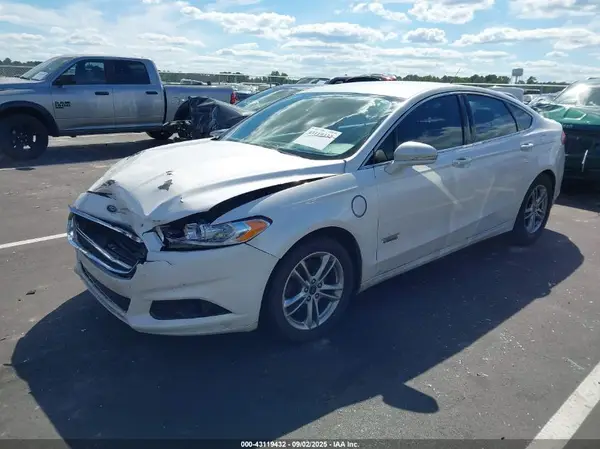 3FA6P0SU5GR381494 2016 FORD FUSION - Image 2